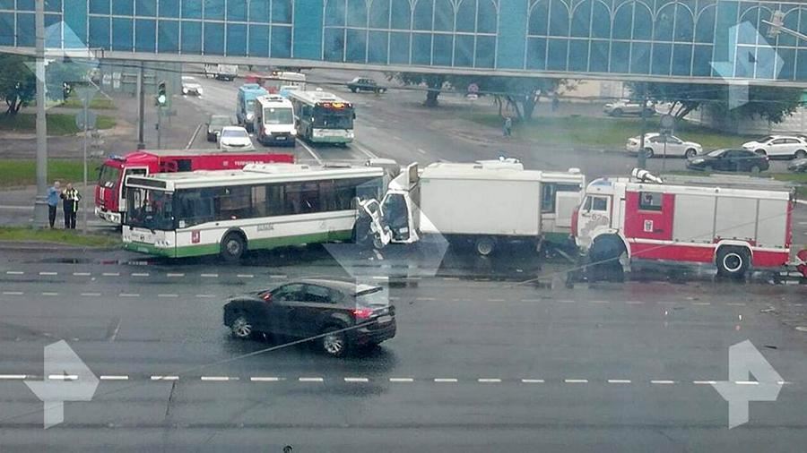 Число пострадавших в ДТП с автобусом в Москве возросло до семи<br />
