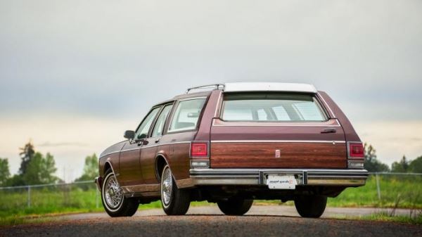 <br />
			Oldsmobile Custom Cruiser — На чём ездили американские семьи  (6 фото)