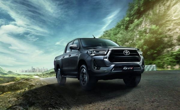 Toyota сертифицировала обновленные Toyota Hilux и Fortuner в России