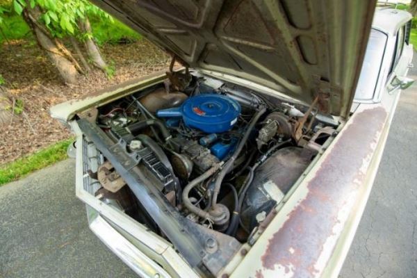 <br />
			Ford Country Squire 1967 года, построенный с двигателем V8 (20 фото)