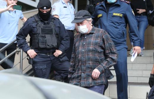 Грымов заявил об «уничтожении» Ефремова адвокатом<br />
