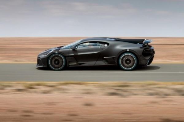 <br />
			Bugatti тестируют новую модель за 5 миллионов евро перед отгрузкой (12