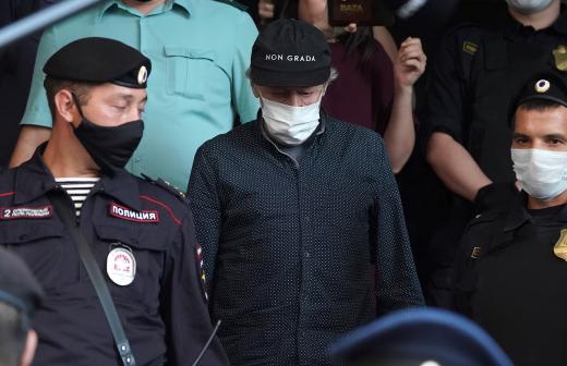 Личность не установлена: что выяснилось на суде по делу Михаила Ефремова
