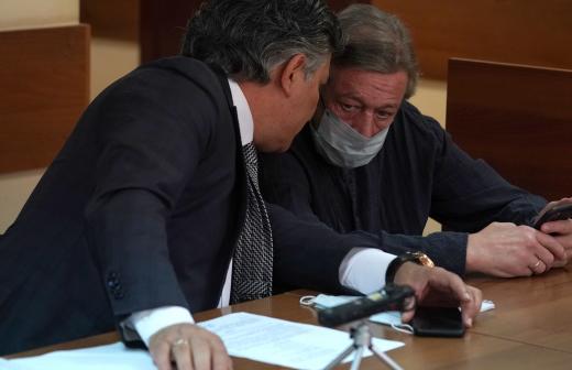 Личность не установлена: что выяснилось на суде по делу Михаила Ефремова
