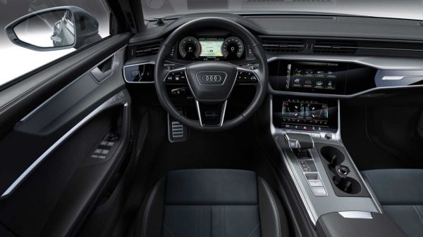 Audi назвала цены на универсал Audi A6 allroad quattro в России